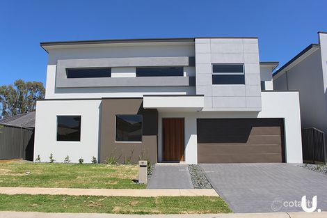 17 Willowdale Dr, Denham Court, NSW 2565