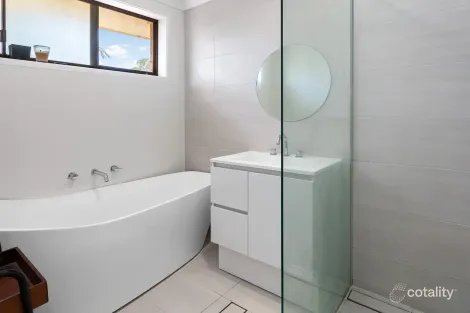 133-135 Rotherham St, Bateau Bay, NSW 2261