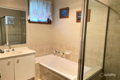 Property photo of 6 Canberry Close Buff Point NSW 2262