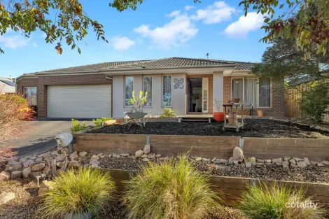 15 Highland Way, Warragul, VIC 3820