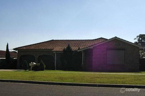 51 Kingfisher Ave, Bossley Park, NSW 2176