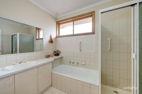 Property photo of 2/6 Byron Street Box Hill South VIC 3128