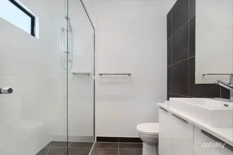 Property photo of 5/43 Deschamp Crescent Rowville VIC 3178