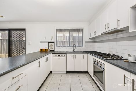 Property photo of 6 Durrol Way Caroline Springs VIC 3023