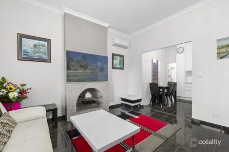 Property photo of 44 King Street Eastlakes NSW 2018