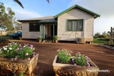 103 Seventh Ave, Northampton, WA 6535