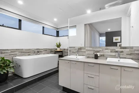 Property photo of 60 Medina Parade North Coogee WA 6163