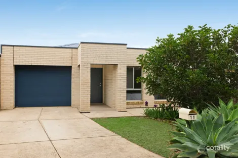 11 Mansfield Rd, Northfield, SA 5085