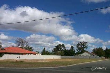 145 Centre St, Queens Park, WA 6107