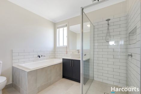 Property photo of 23 King Parrot Boulevard Drouin VIC 3818