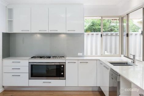 Property photo of 4 Dumbarton Loop Kinross WA 6028