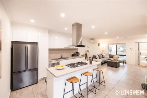 1/8 Manna Ct, Frankston North, VIC 3200