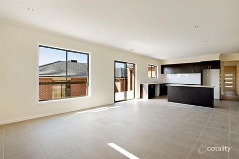 Property photo of 14 Tooradin Crescent Doreen VIC 3754