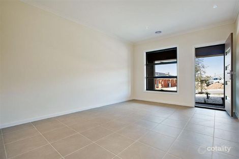 Property photo of 14 Tooradin Crescent Doreen VIC 3754