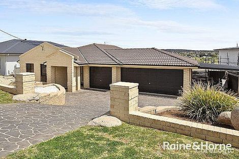 Property photo of 14 Banksia Way Goulburn NSW 2580