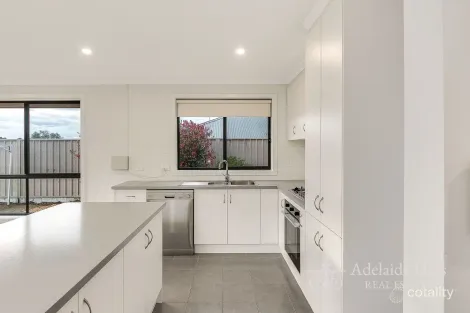 Property photo of 39 Belmont Crescent Mount Barker SA 5251