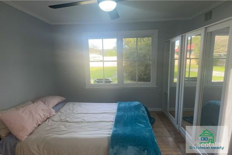 Property photo of 119 Service Road South Moe VIC 3825