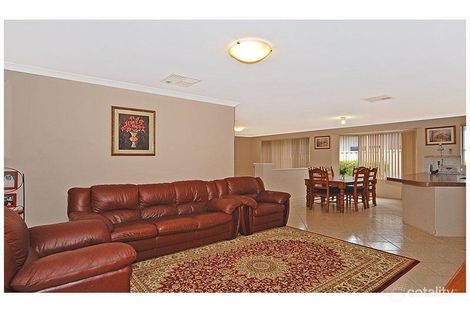 Property photo of 6 Camellia Way Bennett Springs WA 6063