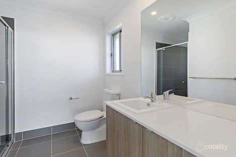 Property photo of 28 Chambers Ridge Boulevard Park Ridge QLD 4125