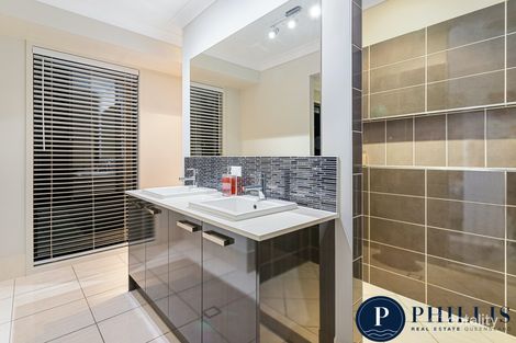Property photo of 1 Waterhouse Drive Willow Vale QLD 4209