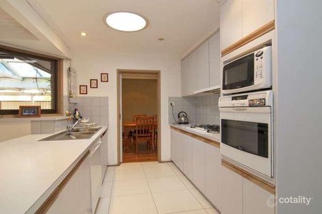 Property photo of 32 Snowgum Court Keysborough VIC 3173