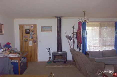 Property photo of 23 Rose Boulevard Lancefield VIC 3435