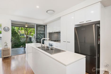 Property photo of 2/19 Kennington Road Camp Hill QLD 4152