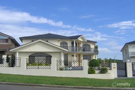 5 Albion Cl, Bossley Park, NSW 2176