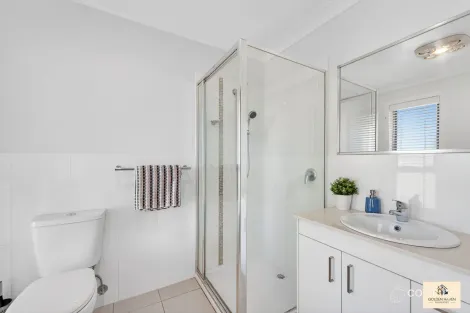 Property photo of 27 Lansdown Crescent Casey ACT 2913