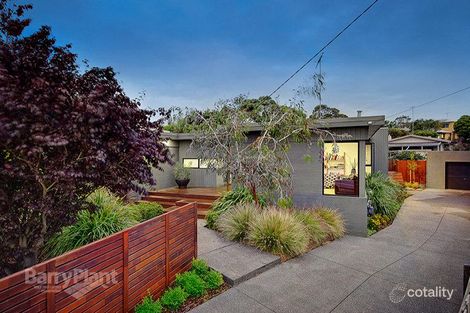 8 Cheam Walk, Highton, VIC 3216