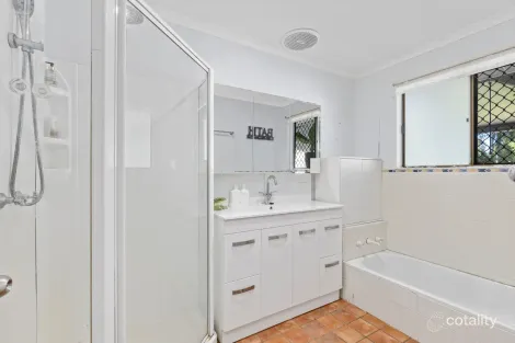 Property photo of 8 Moody Street Emerald QLD 4720
