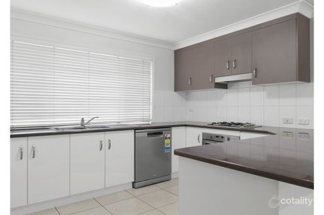 Property photo of 2/52B Llewellyn Street Centenary Heights QLD 4350