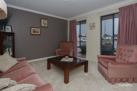 Property photo of 52 Coonawarra Drive Caversham WA 6055