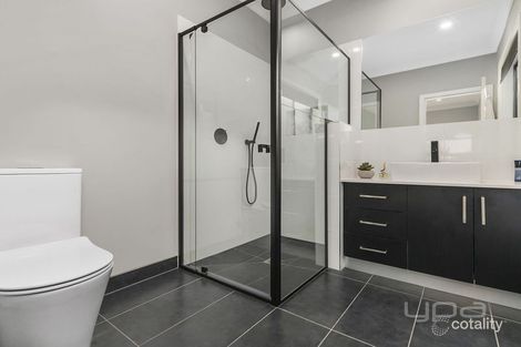 Property photo of 103 Claret Ash Boulevard Harkness VIC 3337