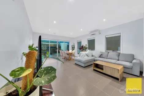 Property photo of 24B Billabong Crescent Tarneit VIC 3029