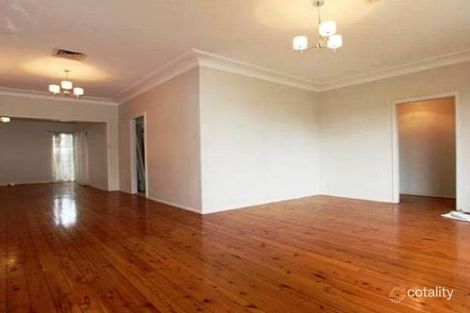 Property photo of 15 Kerrie Crescent Peakhurst NSW 2210