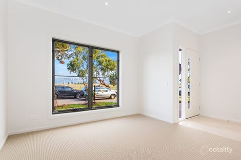 Property photo of 51 Millicent Parade Officer VIC 3809