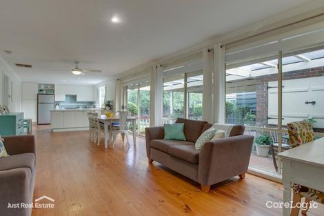 Property photo of 35 Coowarra Way Berwick VIC 3806