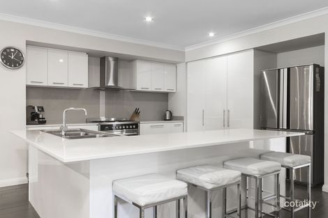 Property photo of 14 Mayfield Drive Mount Waverley VIC 3149