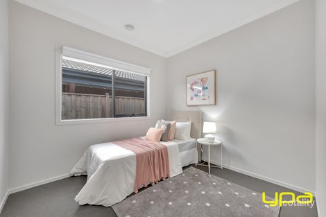 Property photo of 5 Abayo Crescent Cranbourne South VIC 3977