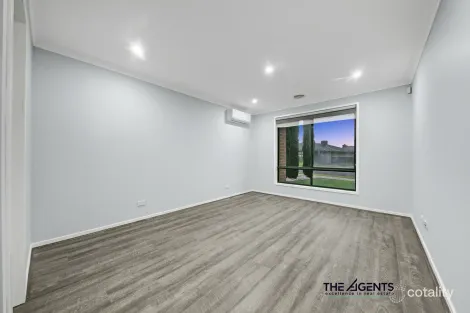 Property photo of 11 Riley Terrace Tarneit VIC 3029