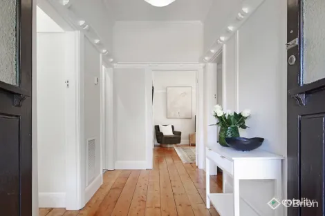 Property photo of 140 Atherton Road Oakleigh VIC 3166