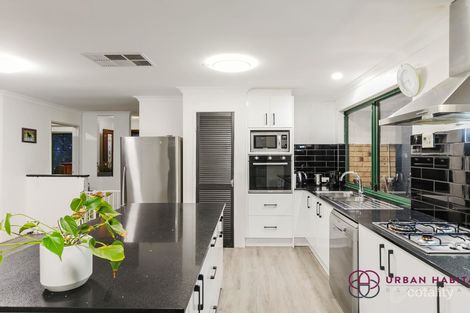 6 Aaron Lane, Parmelia, WA 6167