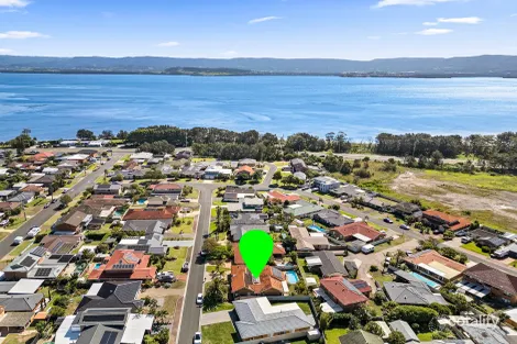 Property photo of 33 Kruger Avenue Windang NSW 2528