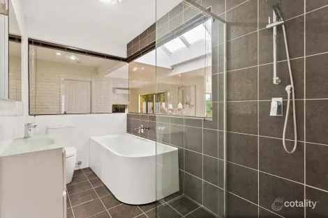 Property photo of 33 Kruger Avenue Windang NSW 2528