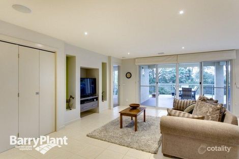 Property photo of 17 Lovely Meadows Court Rosebud VIC 3939