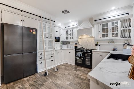 Property photo of 16 Camfield Place Bedfordale WA 6112