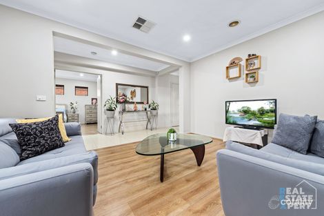 Property photo of 9 Middleton Grove Berwick VIC 3806