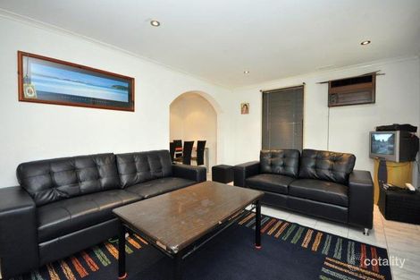 Property photo of 2 Rhyll Court Westmeadows VIC 3049