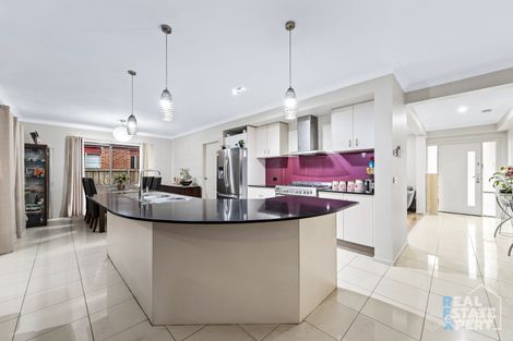 Property photo of 9 Middleton Grove Berwick VIC 3806